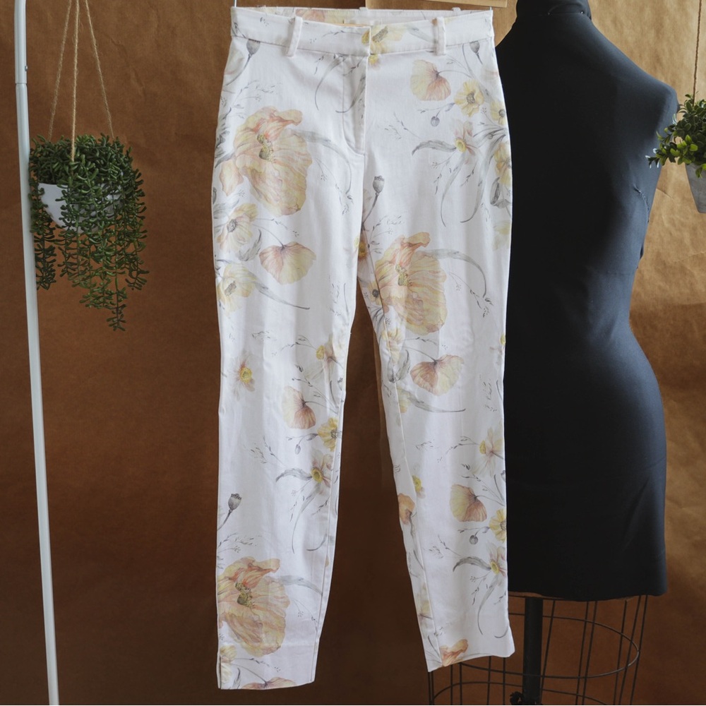 🌸Romantic Floral Pants H&M | Size 6 | Perfect for Spring & Summer
